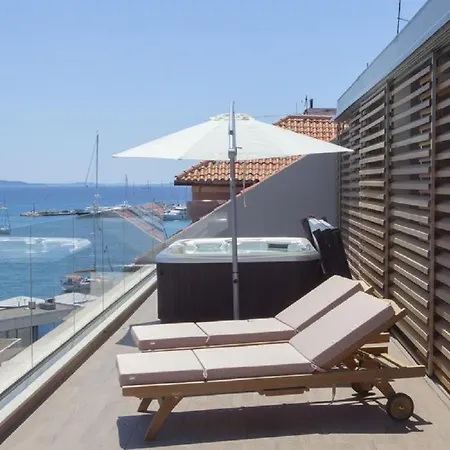 Netflix The Weekend Away Movie Penthouse In Apartament Split